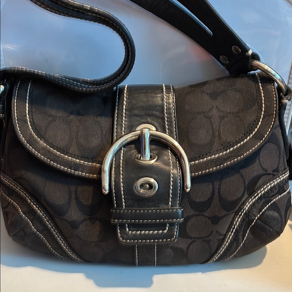 Vintage authentic Coach Black and Silver Shoulder Bag with Signature Design